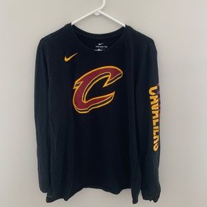 CLEVELAND CAVALIERS Nike nba men’s long sleeve shirt. XL